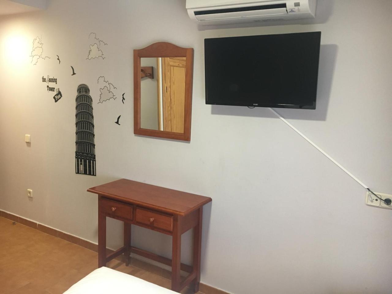 Hostal Imaginatelo Carrascosa del Campo Esterno foto